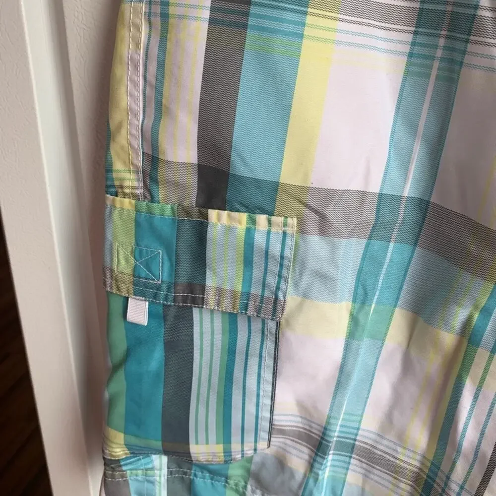 GAP Men’s Board Shorts / Turquoise Plaid / Fully Lined / Size: Large
